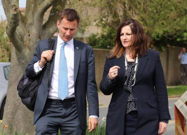 Image of Chancellor Hunt and Caroline Ansell MP